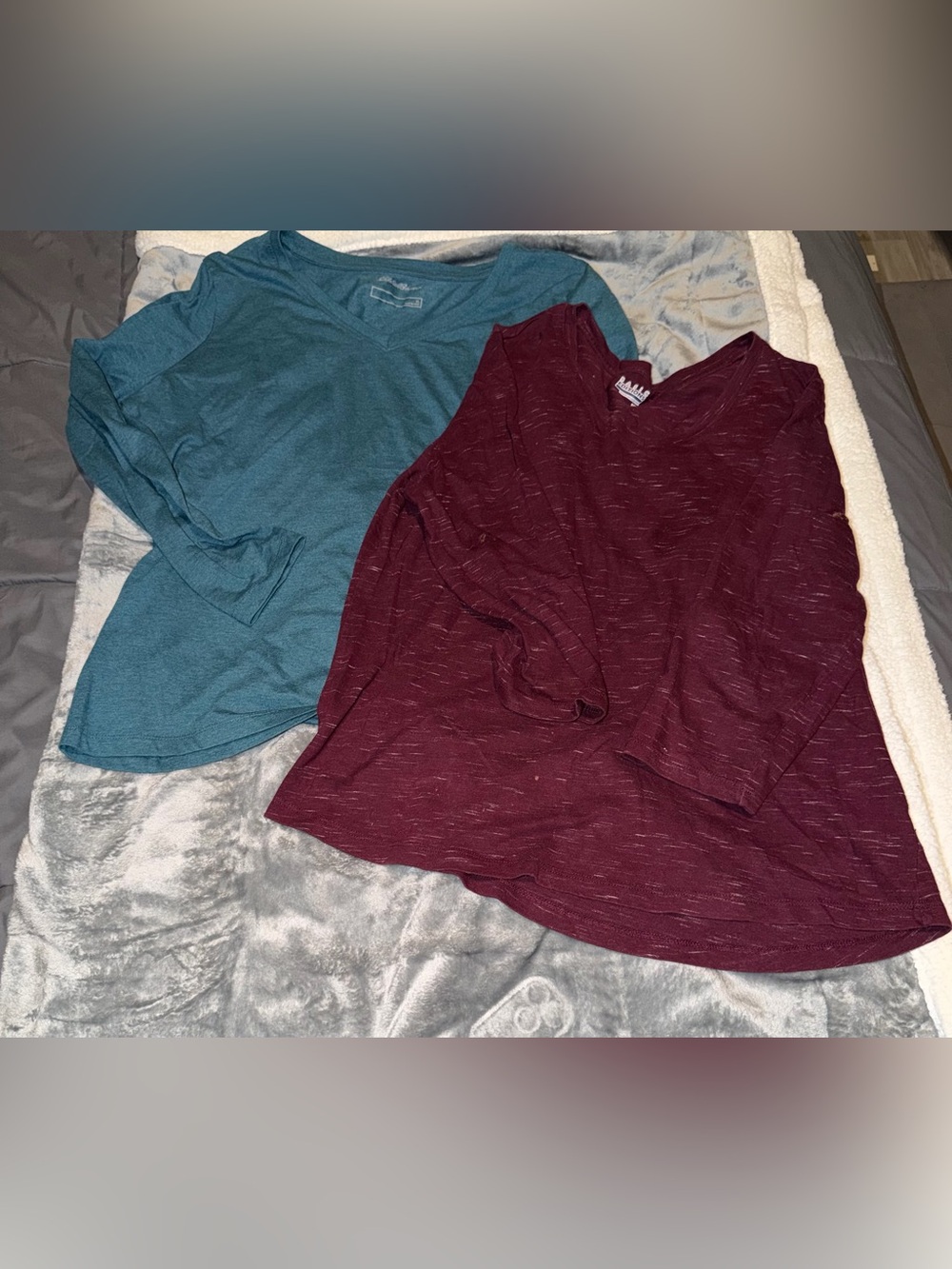 Eddie Bauer/ Basic Edition V-Neck Knit Top